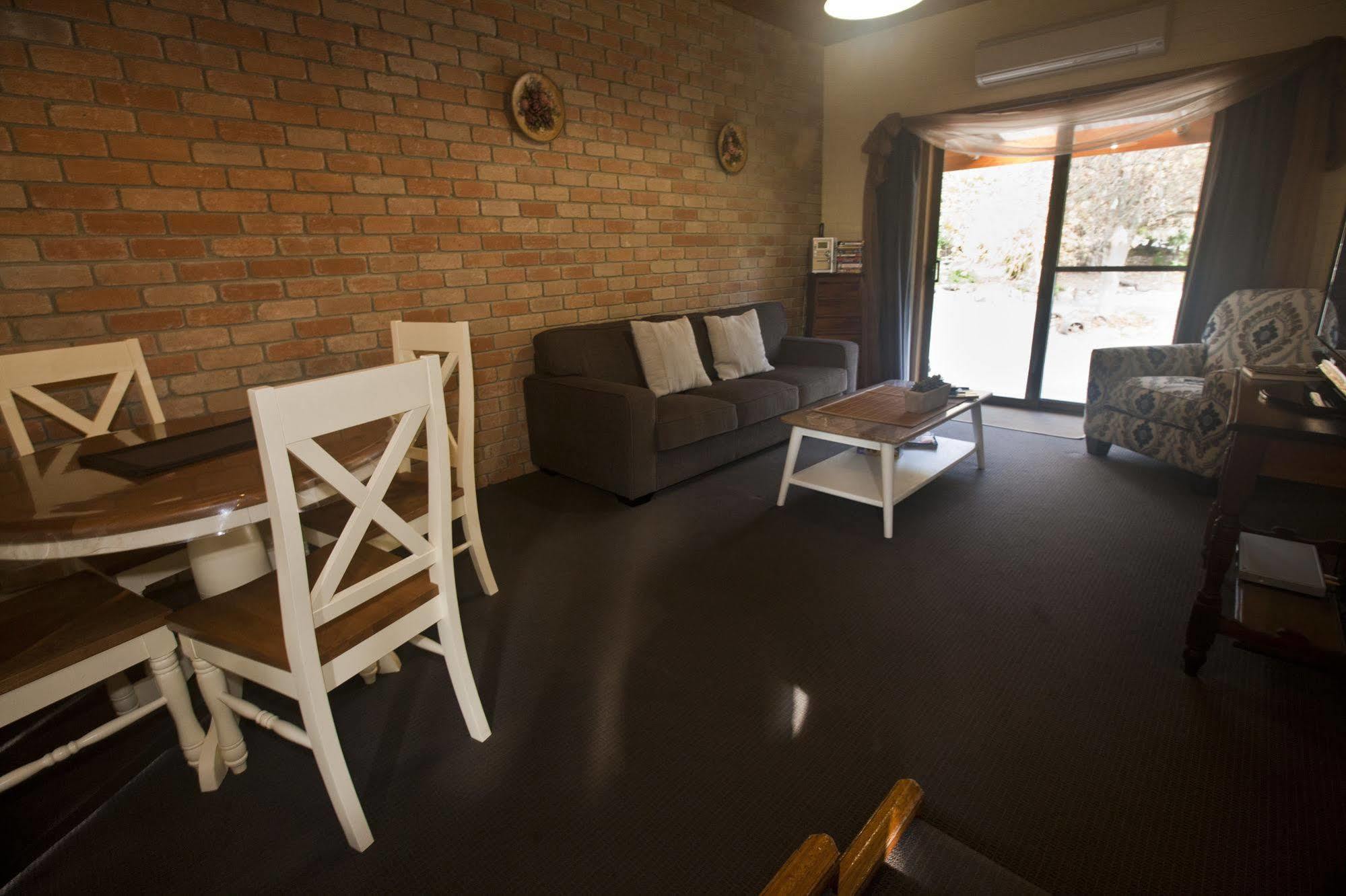 The Shingles Riverside Cottages นิวนอร์ฟอล์ค ภายนอก รูปภาพ