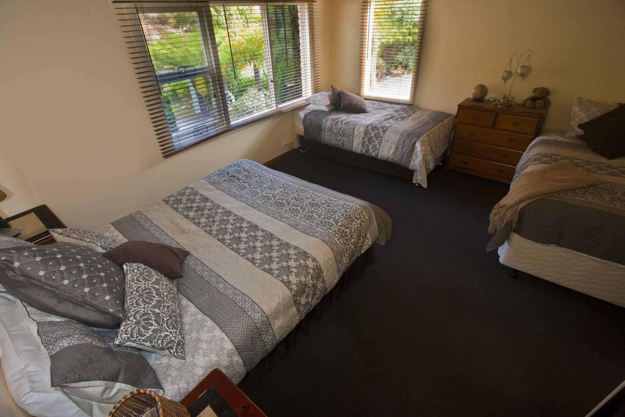 The Shingles Riverside Cottages นิวนอร์ฟอล์ค ภายนอก รูปภาพ