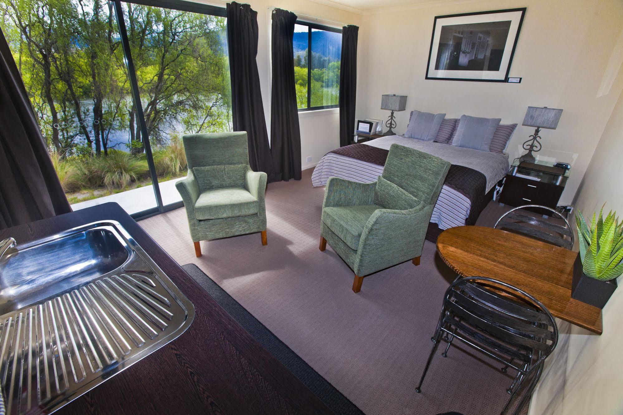 The Shingles Riverside Cottages นิวนอร์ฟอล์ค ภายนอก รูปภาพ