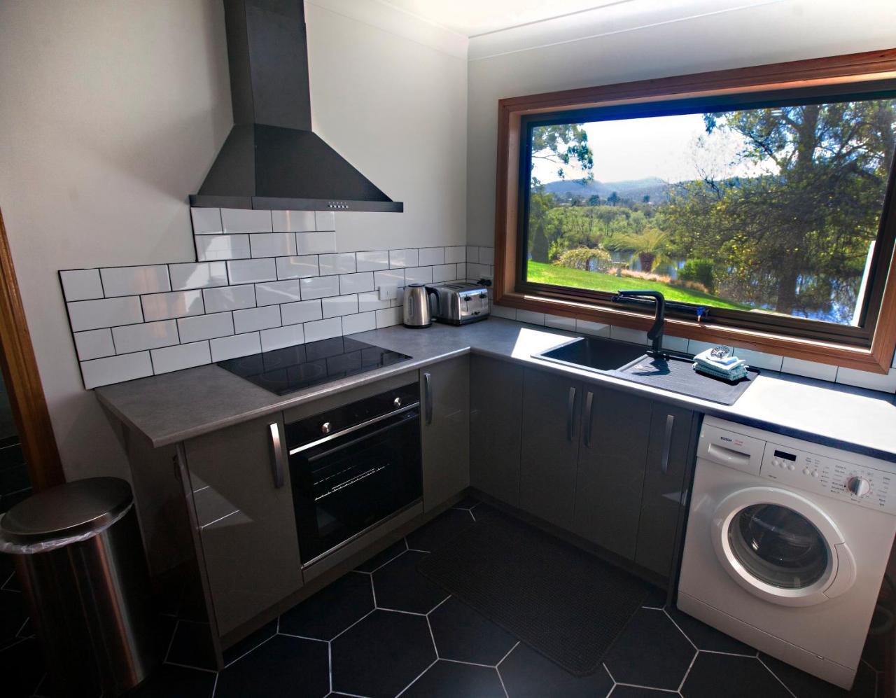 The Shingles Riverside Cottages นิวนอร์ฟอล์ค ภายนอก รูปภาพ