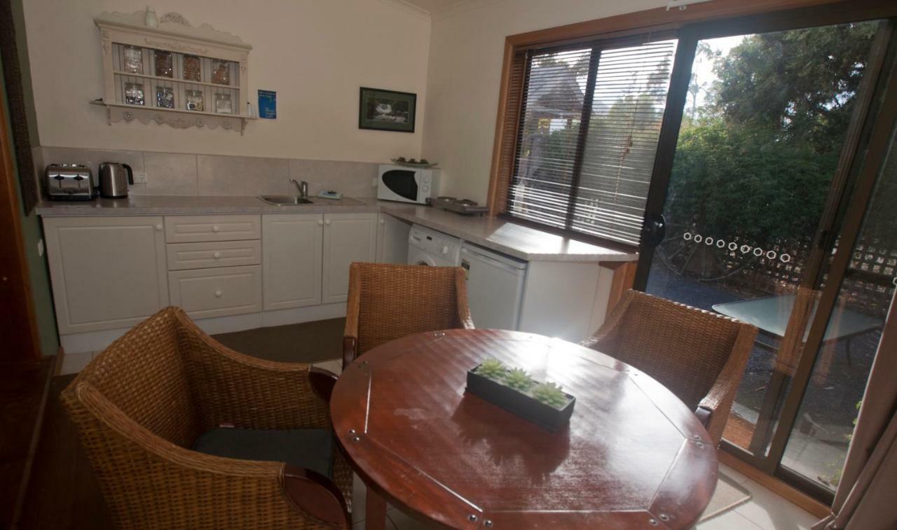 The Shingles Riverside Cottages นิวนอร์ฟอล์ค ภายนอก รูปภาพ